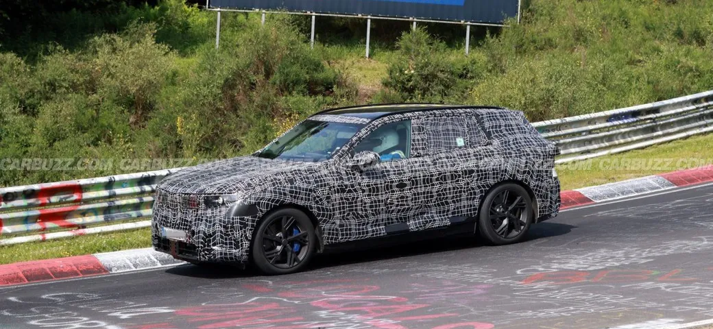 BMW X5, la nuova generazione compare al Nürburgring