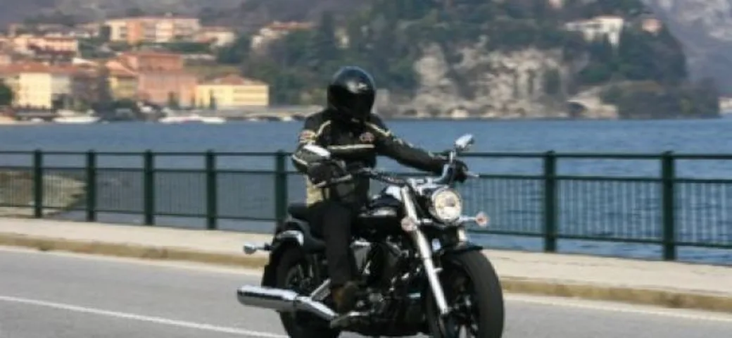 Yamaha XVS950A Midnight Star 2009, Low rider per piacere