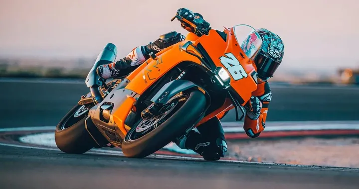 Il video della KTM 990 RC R con Pedrosa fa impazzire gli appassionati
