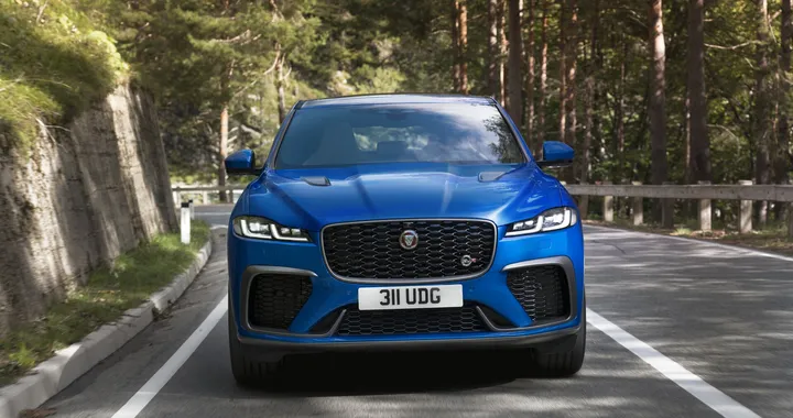 Jaguar F-Pace SVR 2021: si aggiorna anche la più sportiva