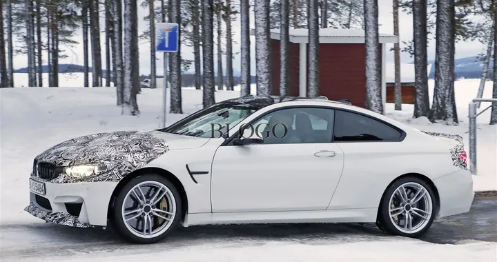 BMW M4 CS: foto spia della sportiva sulla neve