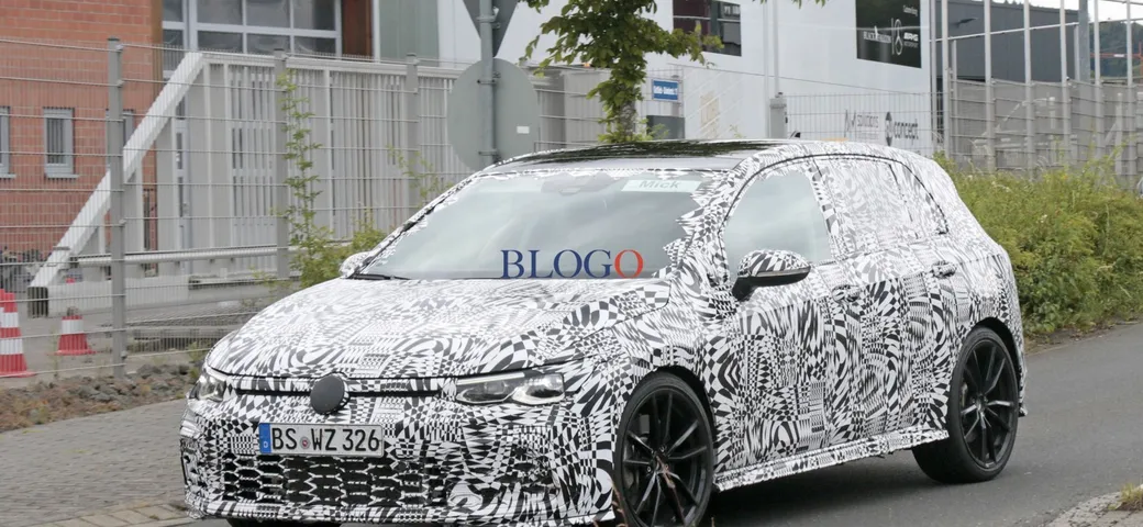 Nuova Volkswagen Golf GTI: prime foto spia su strada