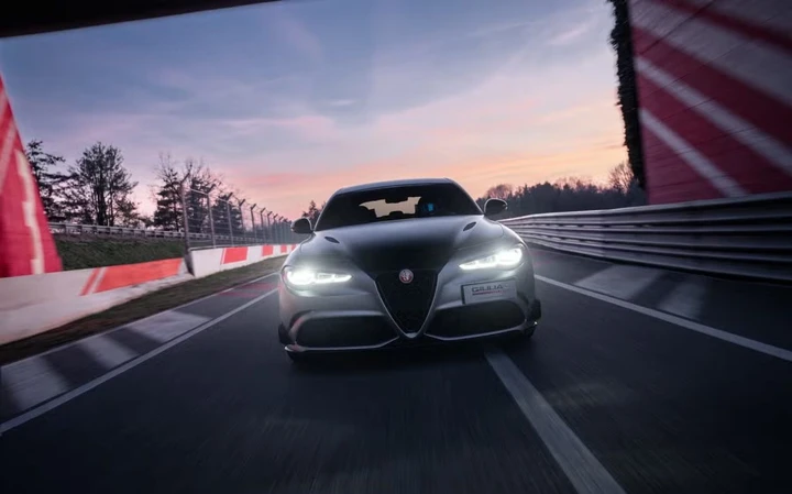 Alfa Romeo Giulia, sconti fino a 13.162 euro: a ottobre si parte da 449 euro al mese