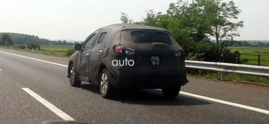 Suzuki S-Cross: foto spia di un lettore dalla A21