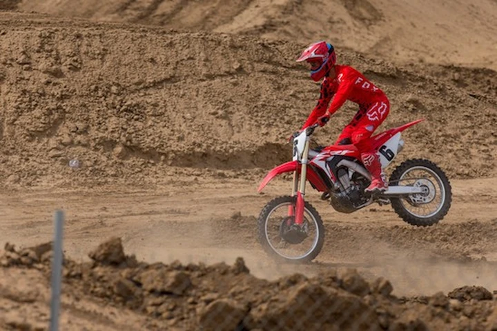 Foto spia Honda CRF450R 2017