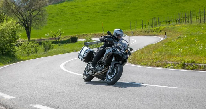 Benelli TRK 502: prima prova