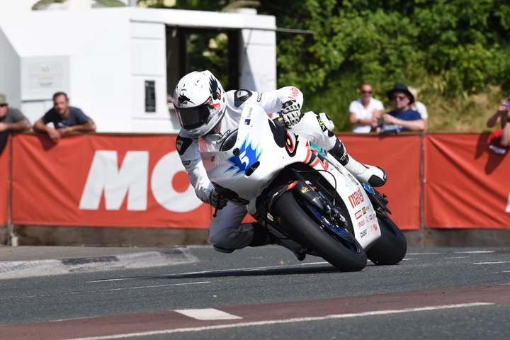 Tourist Trophy 2016, le elettriche a Bruce Anstey