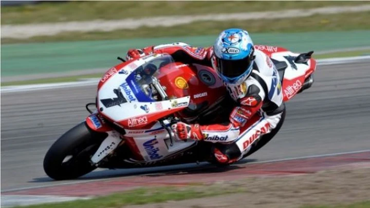 Wsbk, Superpole bagnata non va ... cambiata. Gran Sykes. Aspettando Checa, Biaggi, Melandri. Fabrizio ...