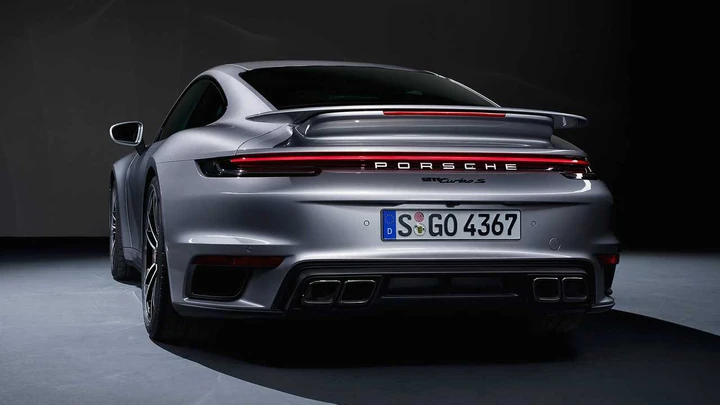 Porsche: presentata la 911 Turbo S (992)