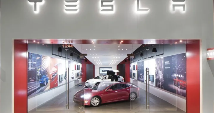 Dopo il Canada un altro Paese è pronto a sbarrare gli incentivi a Tesla