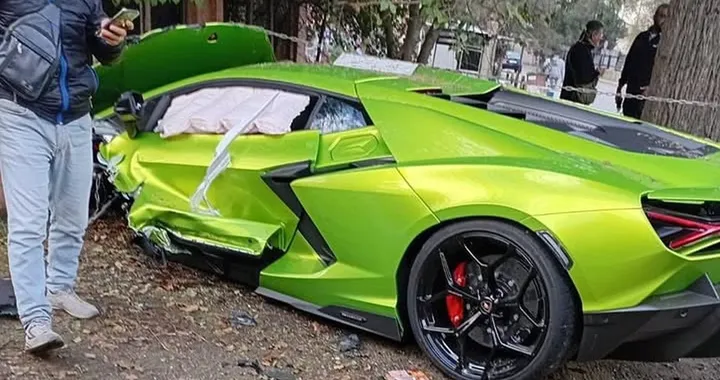 Lamborghini Revuelto distrutta prima della consegna a Beirut