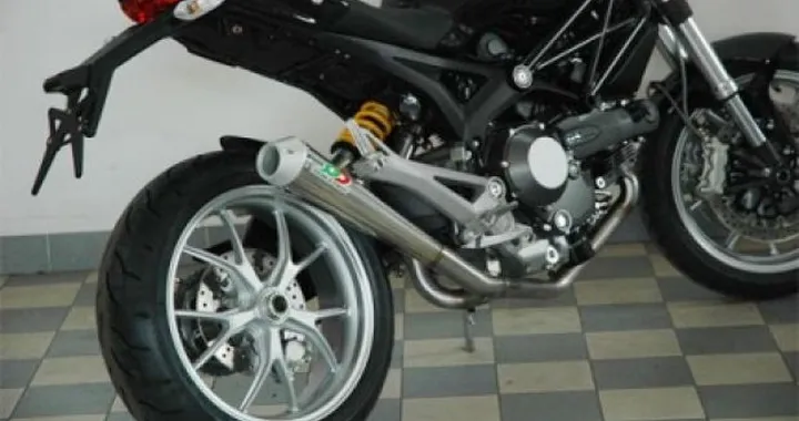 Scarico 2 in 1 a passaggio basso QD exhaust per Ducati Monster 1100