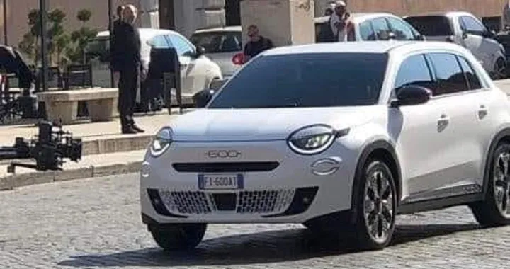 Nuova Fiat 600: nuove immagini senza veli a Roma [FOTO SPIA]