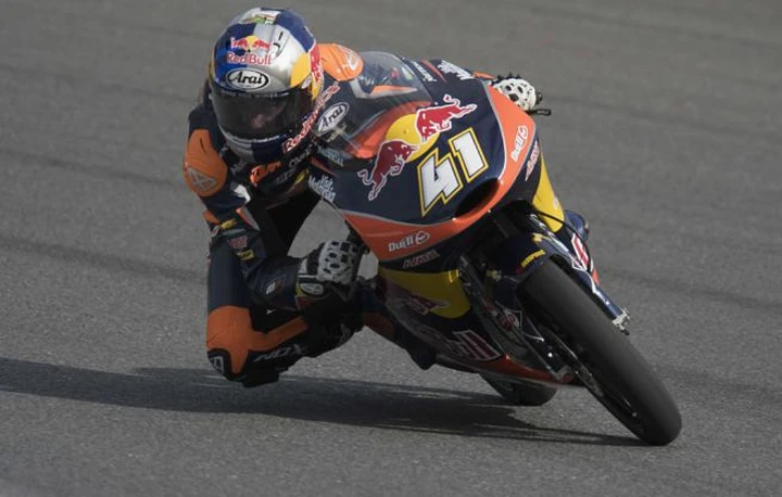 Moto3 Sepang: pole di Binder, e sei! Il diluvio condiziona le qualifiche. Bagnaia in prima fila, tre italiani nella top ten