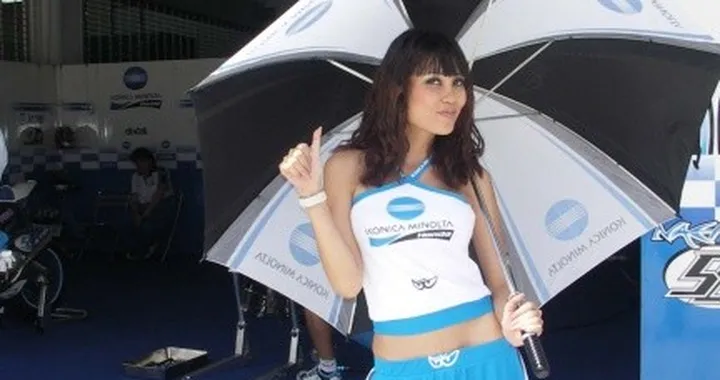 MotoGP a Sepang: paddock girls