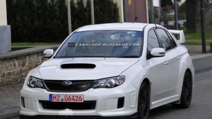 Foto spia Subaru Impreza WRX STi Spec C Berlina