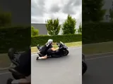 L'impennata in TMax poteva finire malissimo: il video