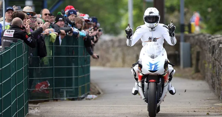 TT 2017: TT Zero a Bruce Anstey. Sidecar, gara a eliminazione