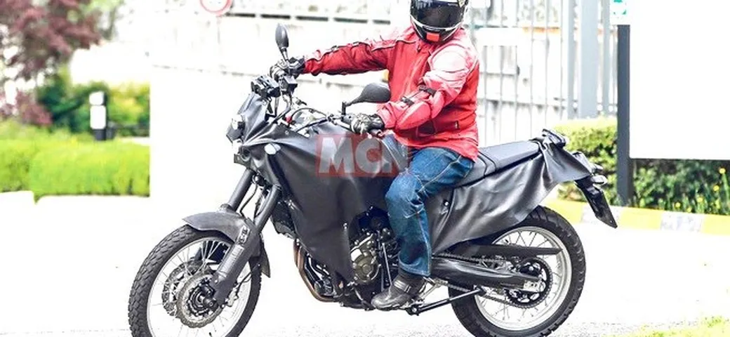 Yamaha: foto spia del nuovo Ténéré 700