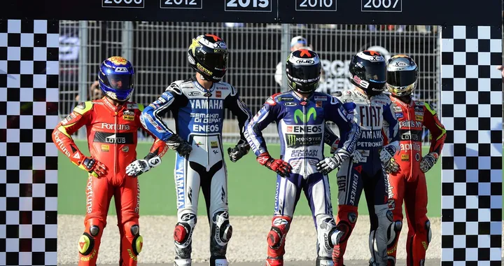 Test 2016: le MotoGP in pista a Valencia | diretta su Sky