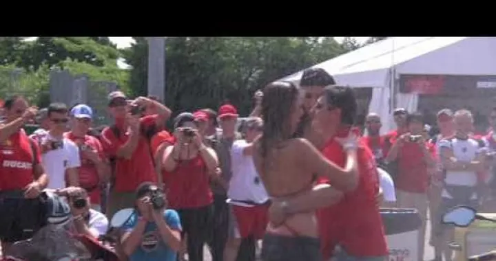 WDW 2010: la festa continua fra i piloti ufficiali, Troy Bayliss e il sexy bike wash!