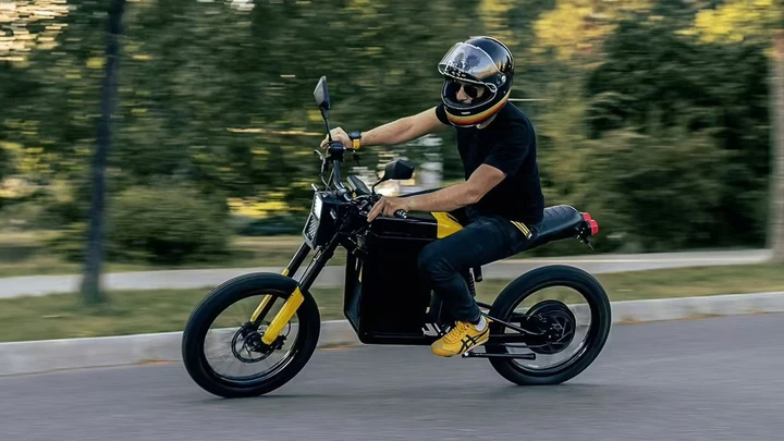 Colibrì M22, la moto elettrica pieghevole