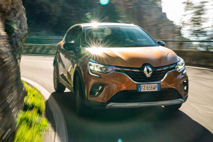 Nuova Renault Captur 2020: ancora più SUV (VIDEO)