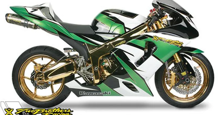 Kawasaki ZX-6R: Un gioiello di Moto!