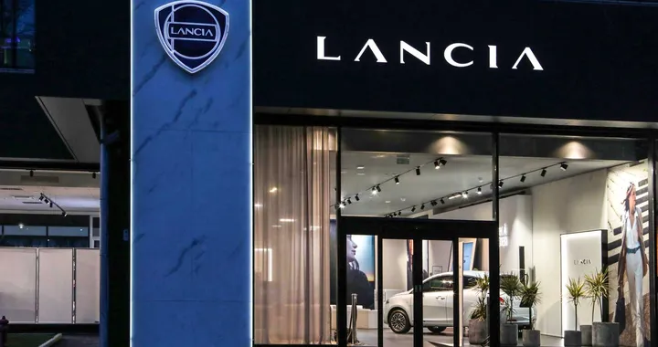 Lancia e gli showroom con la nuova Corporate Identity