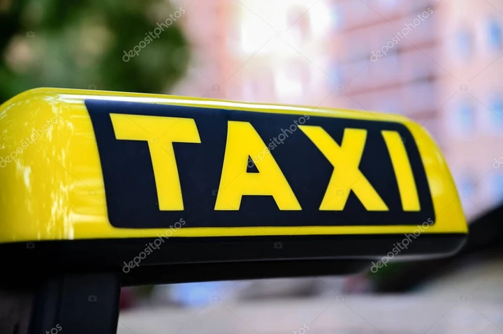 Viaggio in taxi da incubo: turista paga oltre 1.500 euro per 1,6 km