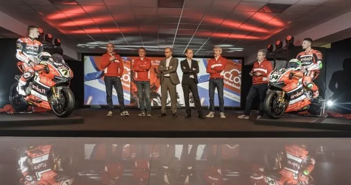 WSBK 2016: presentato il team Aruba.it Racing Ducati [Foto]