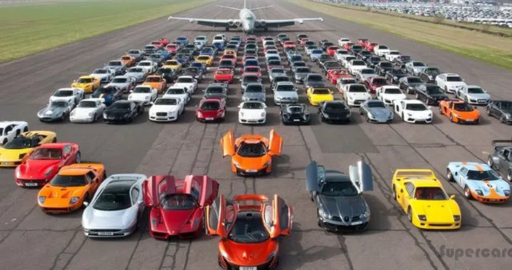 Le 150 supercar del raduno SCD: ecco i video e le foto
