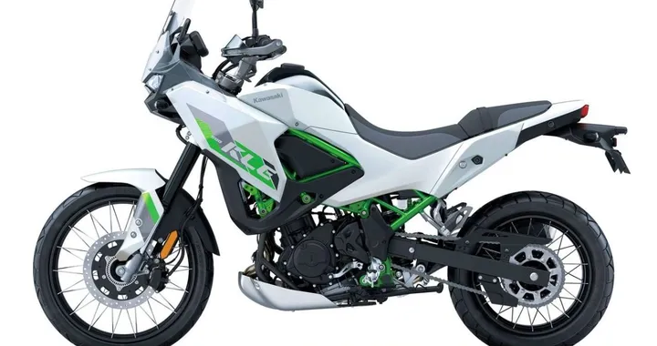Kawasaki KLE500 2027: arriva la frizione automatica meccanica