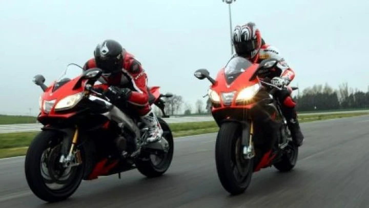 Aprilia RSV4 Factory Test: 