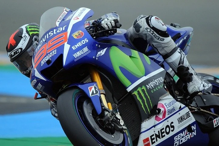 MotoGP Le Mans 2015 | Qualifiche: Marquez in pole, Dovizioso e Lorenzo dietro. Male Rossi settimo