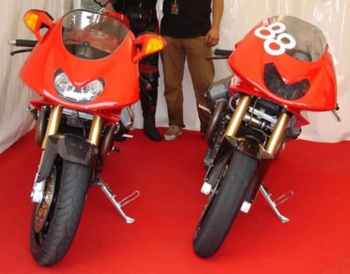 Moto Guzzi MGS-01 Corvile - stradale
