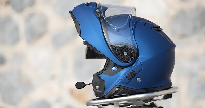 SHOEI: nuovo casco modulare Neotec II