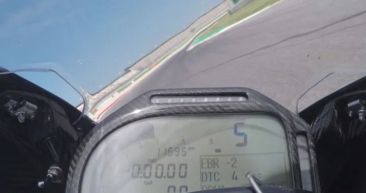 BMW HP4 Race 2 laps in Misano Adriatico - luglio 2018 LoBa