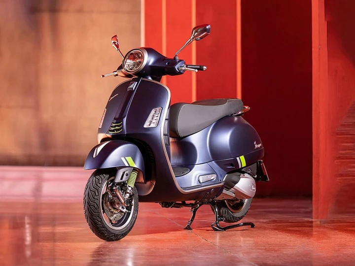 Vespa: la corte europea blocca la vendita del clone ZNEN