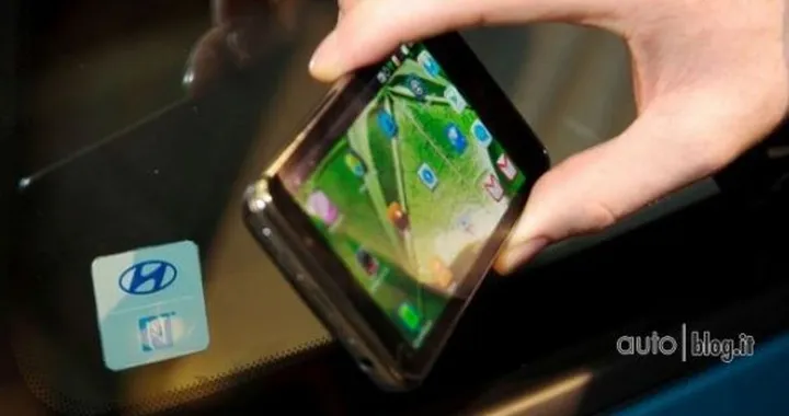Lo smartphone per aprire l'automobile? Hyundai ci prova