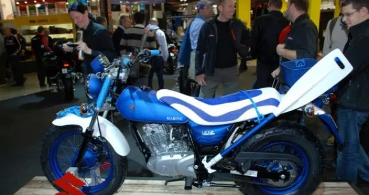 Suzuki Van Van 125 Marine - Salone EICMA Milano 2011