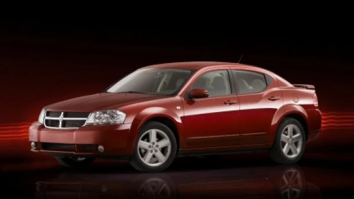 Chrysler: una nuova berlina per sostituire l'Avenger