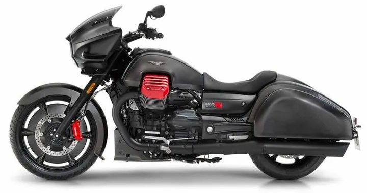 Moto Guzzi MGX-21: online il prebooking della bagger di Mandello