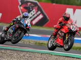 SBK 2025: a Most vince Bulega, lotta epica al fotofinish con Razgatlioglu