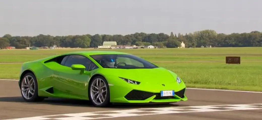The Stig ed il giro di pista con la Lamborghini Huracan
