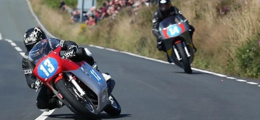 Classic TT 2014: vittorie per MV Agusta e Paton con Johnson e Lougher