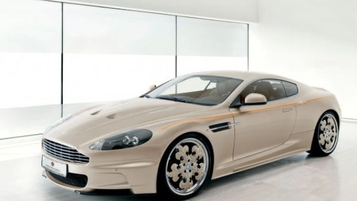 Graf Weckerle Aston Martin DBS Imperialwagen