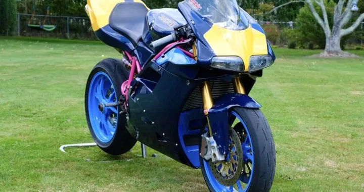 Ducati 916 BritDuc: capolavoro o sacrilegio?