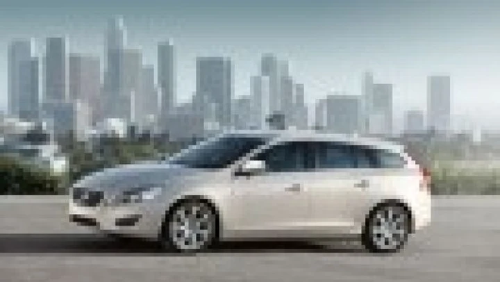 Video: Autoexpress mette a confronto la Volvo S60 con Audi A4 e BMW Serie 3