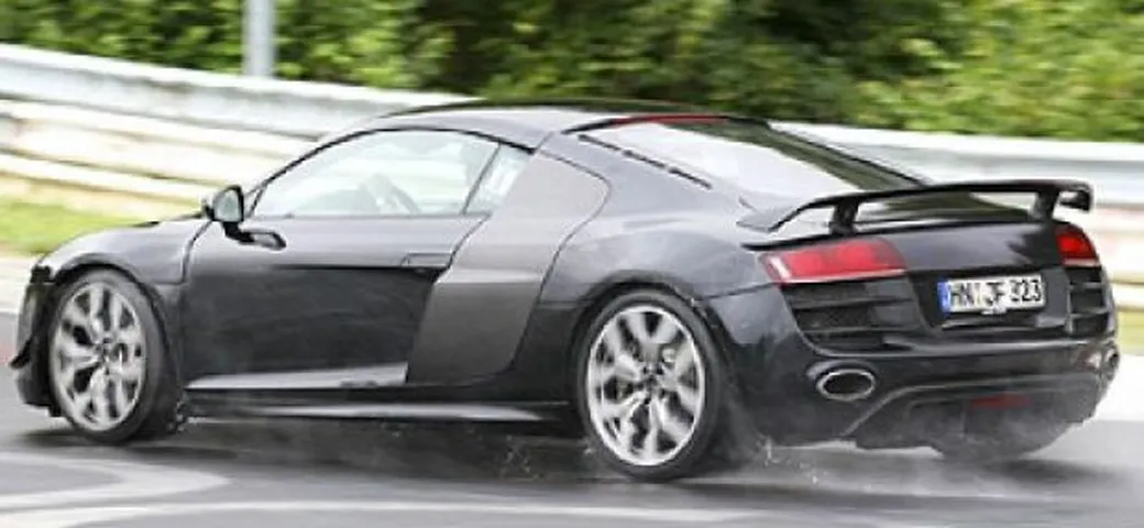 Audi R8 Sport: la supercar di Ingolstadt si incattivisce